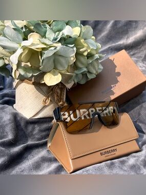 NIB Burberry BE4291 Black Shield Sunglasses - Authentic